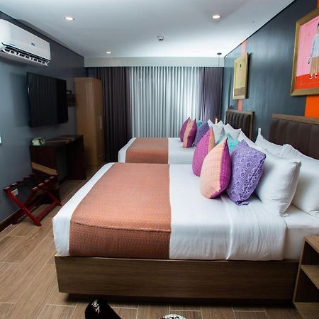 Unwnd Flats Hotel Makati City Exterior foto